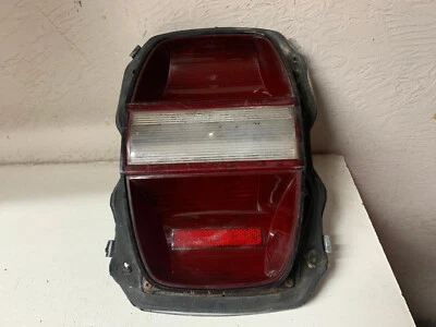 1968 年福特银河 500 尾灯总成原始设备制造商 68 — 第 1/4 张图片