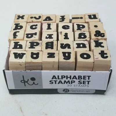 Набор из 30 марок с художественным алфавитом Hampton - Изображение 1 из 4