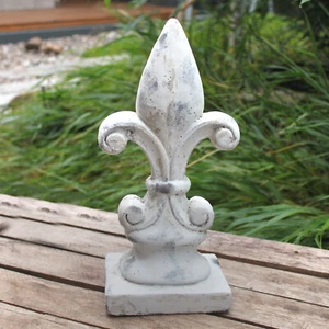 Dekoobjekt Vintage Lilie Beton Zement Shabby Creme Weiß Statue Skulptur Garten - Bild 1 von 3