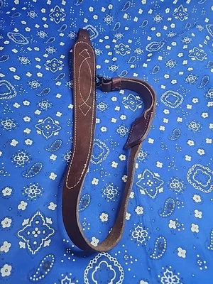 VINTAGE WHITE STITCHED LEATHER RIFLE SLING WITH SWIVELS  - Image 1 of 4