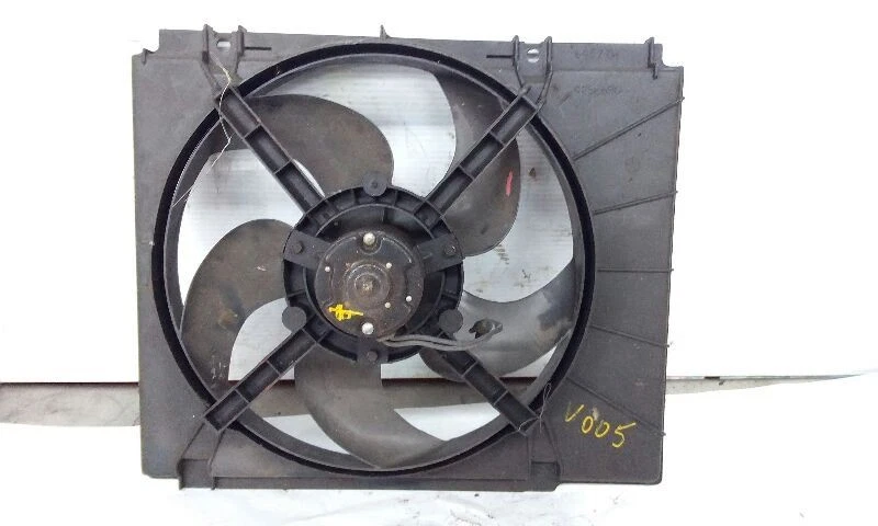 Conjunto de ventilador de radiador Dodge Shadow 90 sin turbo aire acondicionado Foto 1 de 3