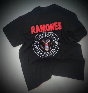 The Ramones Rock Band T-Shirt Size XL Colored Logo On Black - Picture 1 of 7