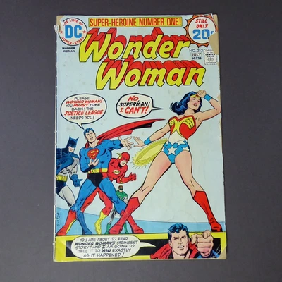 Wonder Woman #212 DC Comics 1974 Bronze Age, Justice League, Low Grade - Image 1 of 4