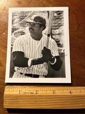 Reggie Jackson 4x5 Black and White Autographed Yankees Photo - Image 1 of 4