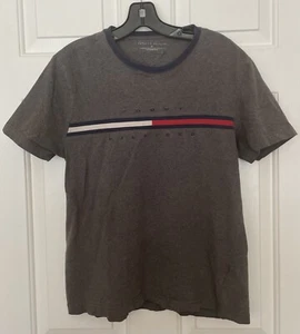 Tommy Hilfiger T Shirt Size M Dark Grey Tino Flag - Picture 1 of 3