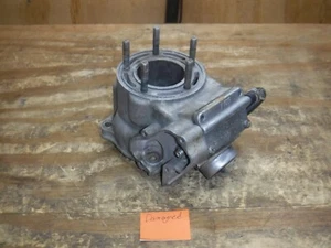 2000 Yz125 (B) Top End Jug Cylinder Engine Motor Head Damaged Good Power Valves - Picture 1 of 13