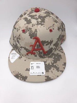 NEW Arkansas Razorbacks Nike True Brown Digi Camo Flat Bill Cap Hat Adult 7 7/8 - Image 1 of 4