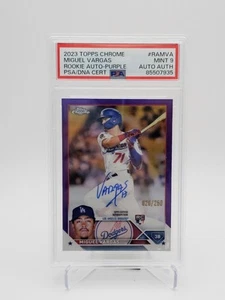 2023 Topps Chrome - Rookie Autographs Miguel Vargas Purple Refractor PSA 9 - Bild 1 von 2