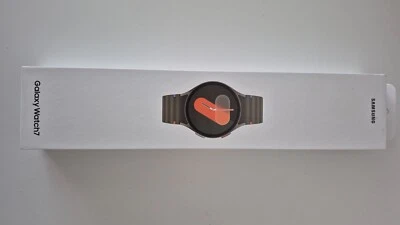 Brand New Sealed Samsung Galaxy Watch 7 Bluetooth 40mm, Green - Image 1 of 4