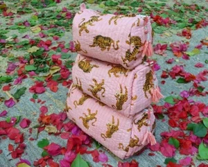 Bolsa de aseo rosa tigre algodón indio acolchada artículos de tocador cosméticos 3 piezas cartera AU - Imagen 1 de 4