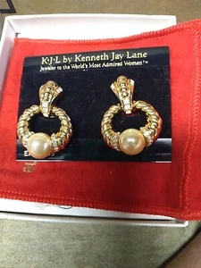 KJL Kenneth Jay Lane Pearl & Crystal Türklopfer Einrasten Ohrringe - Bild 1 von 8