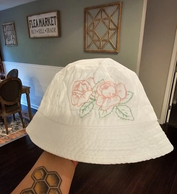 Sombrero cubo vintage años 90 Y2K blanco algodón floral bordado boho coqueta Foto 1 de 4