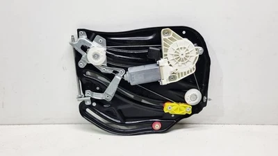 2019 Mercedes-Benz SL R231 right rear window regulator with motor A2316700403 - Image 1 of 3