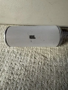 JBL Flip White Gen 1, Works Great Tested - Picture 1 of 5
