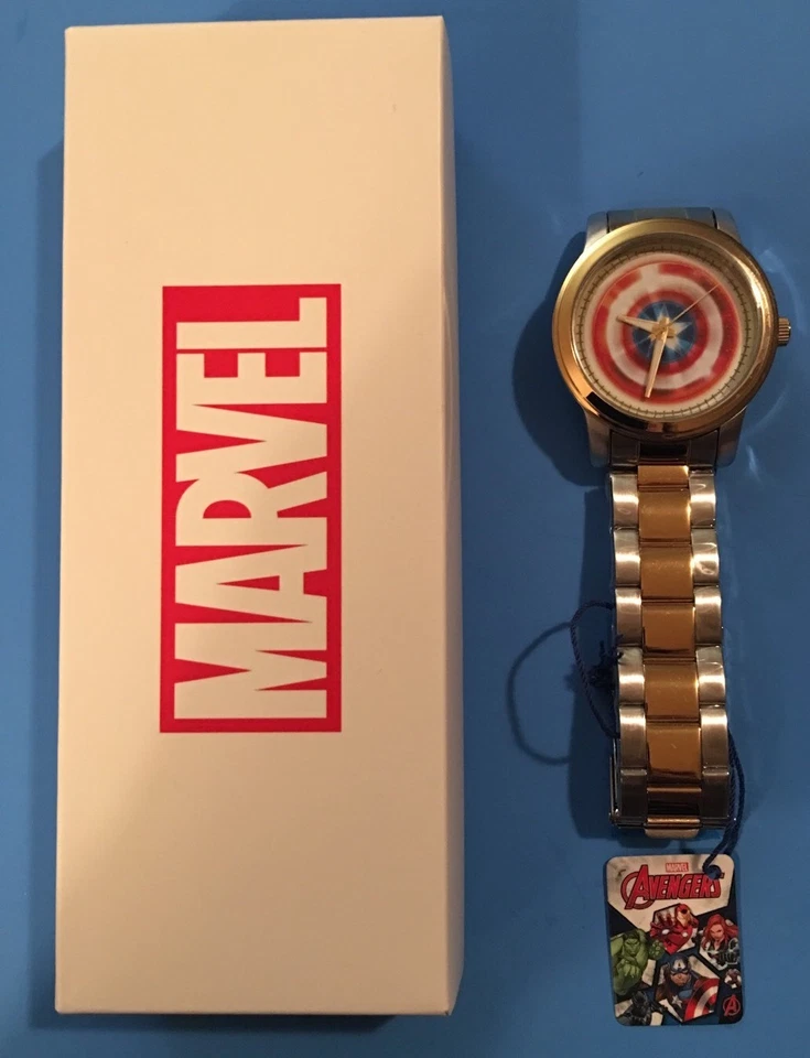 NUEVO Reloj de metal para hombre Marvel Comics Avengers CAPTAIN AMERICA escudo plateado/oro Foto 1 de 4