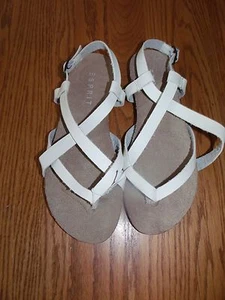 New Womens Esprit Liv S-16 WhiteStrappy Sandal Shoes Buckle Size 9 - Picture 1 of 2