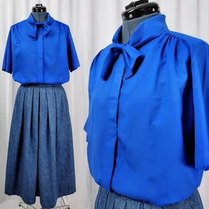 Camicetta vintage Laura Mae manica corta blu con bottoni nascosti e colletto allacciato taglia XL? - Foto 1 di 22