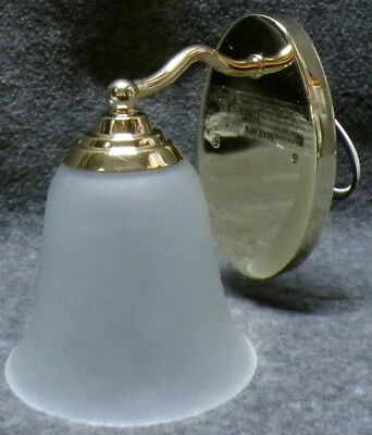 Aplique de pared con luz de tocador Illuminada aspecto de latón pantalla esmerilada 18594-001 Foto 1 de 4