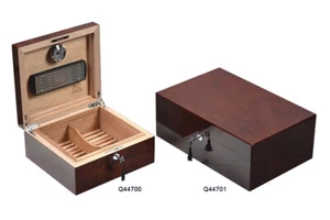 Boîte Humidifiée Canforo Porte-Cigares Case Humidor 45/75 Cigare LUBINSKI Q44700 - Picture 1 of 1