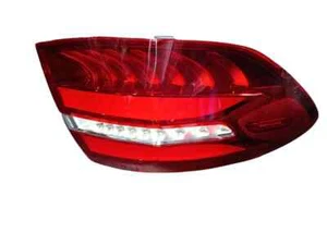 LED Taillight for Mercedes-Benz GLC – High-Performance Replacement Part - Picture 1 of 5