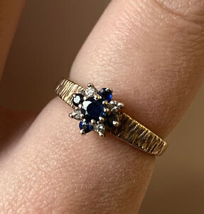 Sapphire & Diamond Vintage Daisy Flower Ring 9ct Yellow Gold - Size M