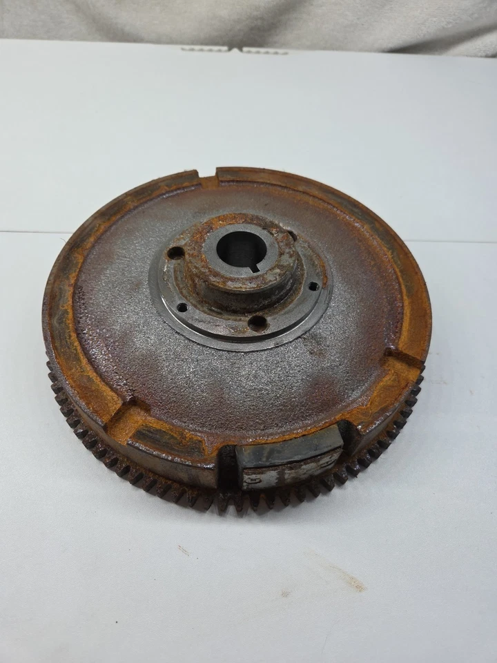 Pieza de volante original Sears Crafstman # 951-15766 del motor KCZHS.5472V1 Foto 1 de 4