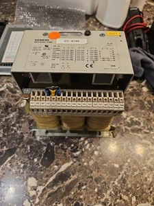 Transformador de fuente de alimentación Siemens 4AV3202-2AB 200-575 VAC a 20-24 VDC 20 amperios - Imagen 1 de 2