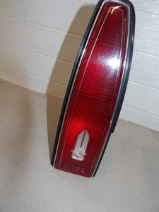 CADILLAC ELDORADO 1986-1987 LH DRIVERS SIDE TAILLIGHT LAMP ASSEMBLY -SHIPS FAST! - Picture 1 of 5