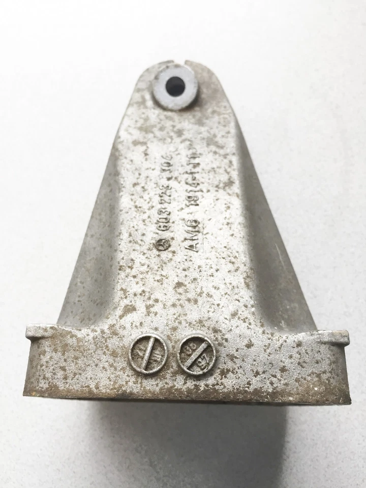 1994-1999 MERCEDES-BENZ S320 W140 ~ RIGHT SIDE ENGINE SUPPORT ~ OEM PART - Image 1 of 3