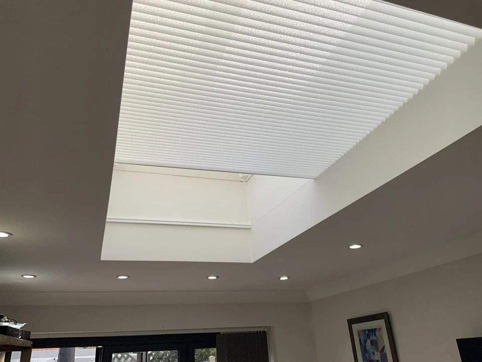 PLEATED ROOF THERMAL BLINDS CONSERVATORY, LANTERN, ORANGERY  -  PLAIN WHITE - Image 1 of 4