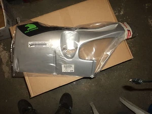Derbi 50 Gp1 Spoiler Unterbodenwanne links silber Original 00G02206551 - Bild 1 von 1