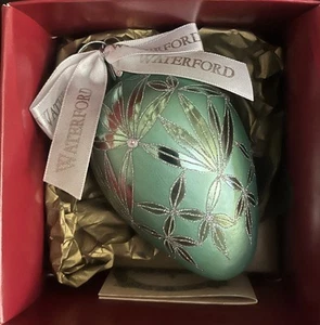 Waterford Holiday Heirlooms Majestic Avoca Green Egg Polen Box Ornament - Bild 1 von 5