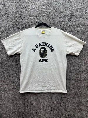 Camiseta A Bathing Ape BAPE Gráfico Logo Universidad Calce Relajado Blanca Para Hombres Talla XL Foto 1 de 4