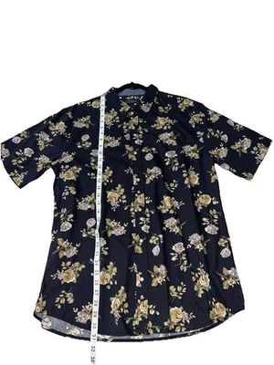 Coastal Mens XL Black with flowers Short Sleeve Shirt Button Up - Image 1 of 4