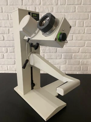 BUCHI Rotavapor® R-100 * Rotationsverdampfer + B-100 Heating Bath * 2022 - Bild 1 von 4