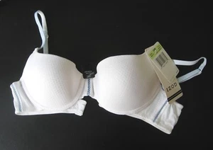 XB138 IZOD 440121 NEW White Active Low Impact Air Form Contour UW Sports Bra 34B - Picture 1 of 3