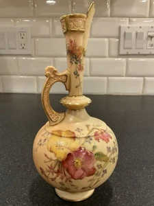 VASO STILE BROCCA EWER PERSIANA ROYAL WORCESTER PORCELLANA DATE 1885 - Foto 1 di 7
