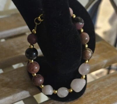 Pulsera de piedras preciosas y oro Foto 1 de 4