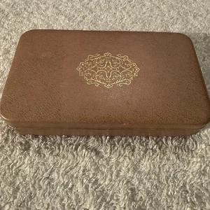 Vintage Farrington Leder Schmuckkästchen mit Scharnier und Vintage Haarschmuck - Bild 1 von 5