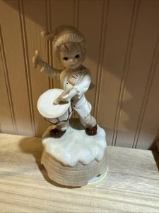 CAJA DE MÚSICA GIRATORIA VINTAGE PRECIO PORCELANA "NIÑO CON TAMBOR" - IOB - Imagen 1 de 8