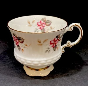 "Taza de té isabelina con patas de hueso china flor Inglaterra 3x4x3,25""" - Imagen 1 de 5