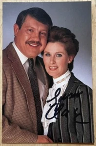 SUSAN CLARK, 100% AUTHENTIC AUTOGRAPHED PHOTO, LEGENDARY ACTRESS ! - Picture 1 of 1
