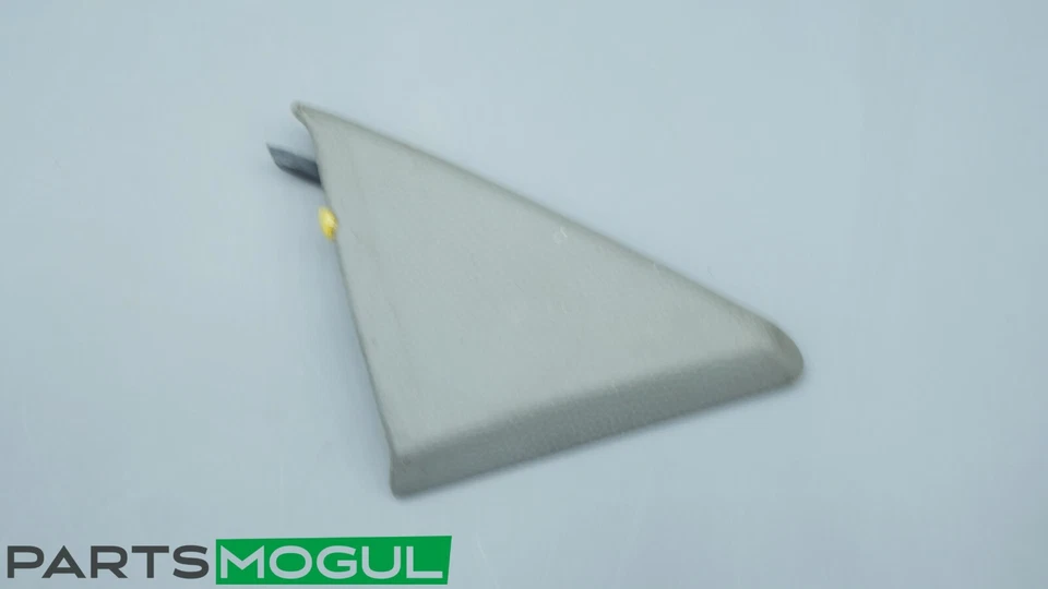03-06 Panel de moldura de esquina de puerta lateral derecha Mercedes R230 SL500 SL55 AMG GRIS OEM Foto 1 de 4