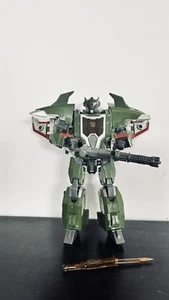 Transformers Legacy Evolution Prime Universe Skyquake Leader Class Figure - New - Picture 1 of 2