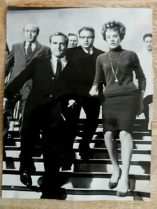 Rarität Pressefoto DER ZERRISSENE VORHANG Alfred Hitchcock Julie Andrews - Bild 1 von 2