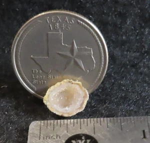 Geode Half OK 1:12 Victorian Curiosities Natural Mineral Jewelry Grade 3680 - Picture 1 of 2