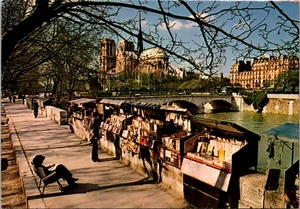 Notre Dame and Second Hand Booksellers France Postcard - Picture 1 of 2