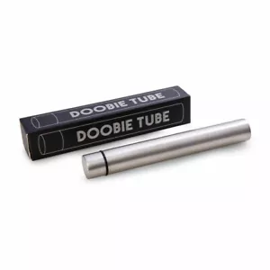 Bey Berk Doobie Tubo Metal Acero Quirúrgico Accesorio para Fumar - Imagen 1 de 4
