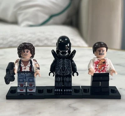Lego Alien Custom Printed Minifigure Lot Ripley and Xenomorph - Image 1 of 2