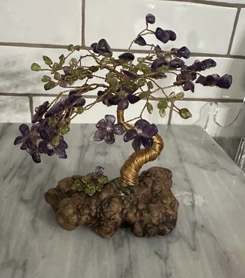Árbol floral bonsai de alambre de latón peridoto verde amatista flor púrpura vintage Foto 1 de 4